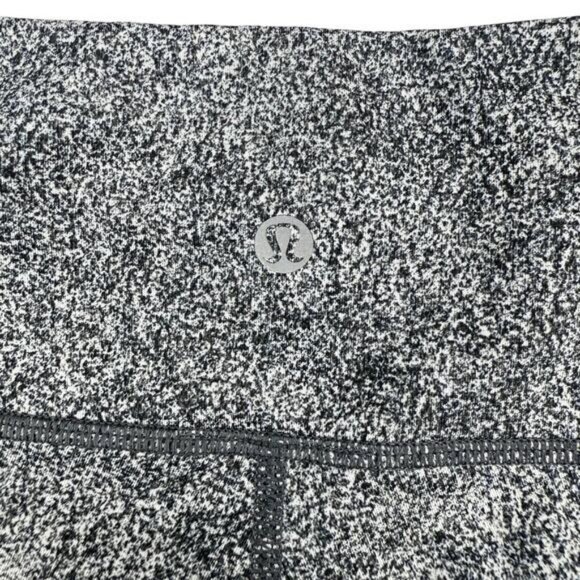 LULULEMON Wunder Under Crop III Size 4 Rio Mist White Black - Picture 8 of 9